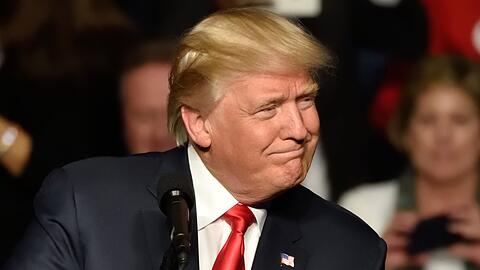 Donald Trump (Foto) lästert über Joe Biden.