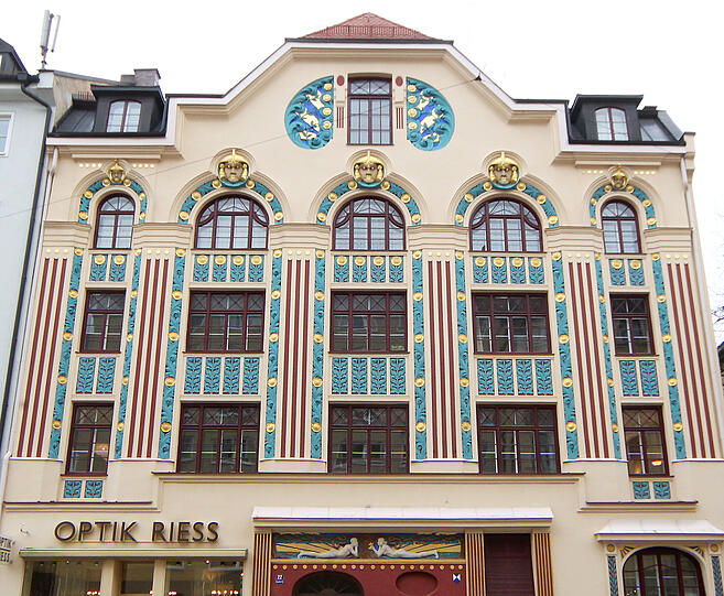 Für Marie Lene Weyer steht in der Ainmillerstraße 22 das schönste Haus der Stadt.