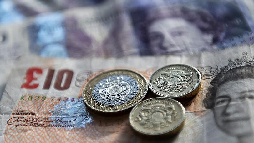 Notenbankchef Mark Carney hatte bereits signalisiert, die geldpolitischen Zügel lockern zu wollen. Foto: Andy Rain Notenbankchef Mark Carney hatte bereits signalisiert, die geldpolitischen Zügel lockern zu wollen. Foto: Andy Rain