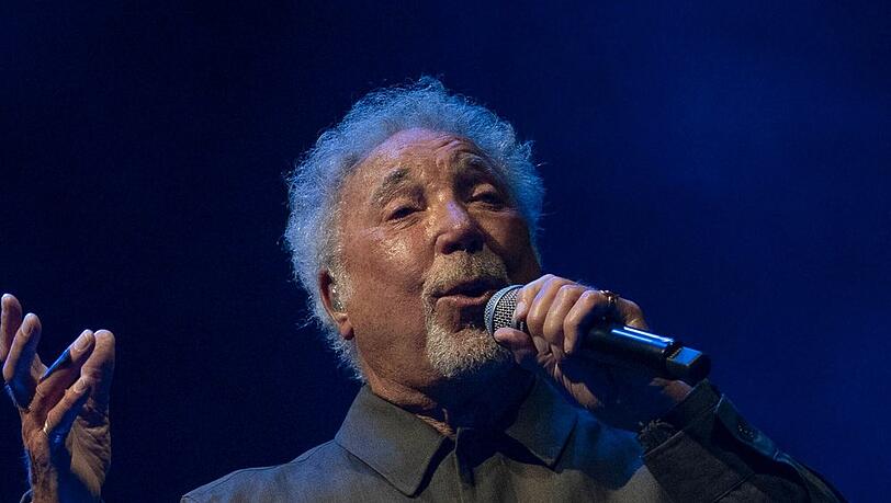Tom Jones ordnete bereits mehrfach den Text von "Delilah" ein.
