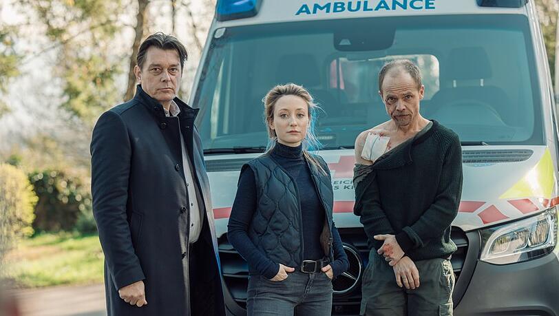 "Die Toten vom Bodensee: Die Messias": Thomas Komlatschek (Hary Prinz, l.), Luisa Hoffmann (Alina Fritsch) und Micha Oberländer (Matthias Koeberlin) ermitteln. "Die Toten vom Bodensee: Die Messias": Thomas Komlatschek (Hary Prinz, l.), Luisa Hoffmann (Alina Fritsch) und Micha Oberländer (Matthias Koeberlin) ermitteln.