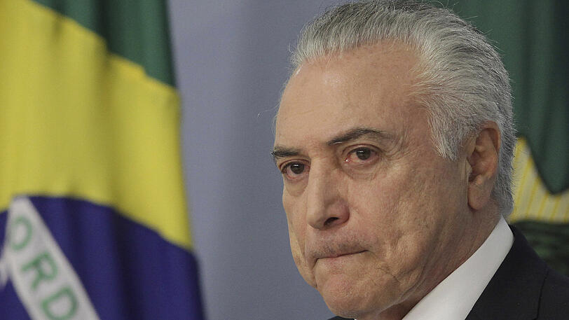 Trotz Korruptionsvorwürfen bleibt der brasilianische Präsident Michel Temer im Amt.