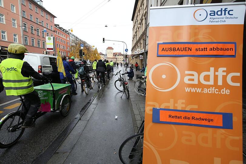 "Ausbauen statt abbauen" fordert der Fahrradclub ADFC.