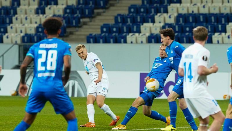 Moldes Eirik Andersen (2.v.l) erzielt das Tor zum 1:0 gegen 1899 Hoffenheim.