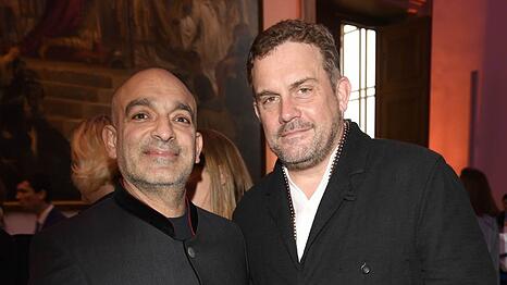 Auch sie sind am Donnerstag unter den Preisträgern: Der Kabarettist Django Asül und „Eberhofer“-Darsteller Sebastian Bezzel.