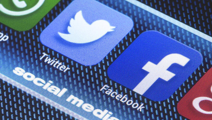 Twitter und Facebook geben Datenleck zu