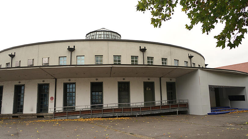 Der Postpalast an der Arnulfstraße - hier soll ein Fünf-Sterne-Hotel entstehen.