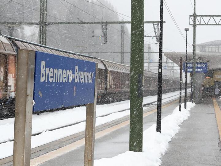Der Grenzbahnhof Brenner zwischen Österreich und Italien ist menschenleer.