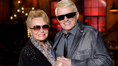 Hannelore und Heino waren &uuml;ber 40 Jahre verheiratet. Drei Jahre nach ihrem Tod l&auml;sst der Volksmusikstar nun viele gemeinsame Erinnerungsst&uuml;cke versteigern.