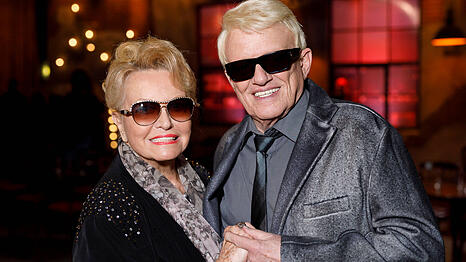 Hannelore und Heino waren &uuml;ber 40 Jahre verheiratet. Drei Jahre nach ihrem Tod l&auml;sst der Volksmusikstar nun viele gemeinsame Erinnerungsst&uuml;cke versteigern.