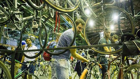 2018 wechselten beim Münchner Radlflohmarkt im Zenith über 1.000 Fahrräder den Besitzer.