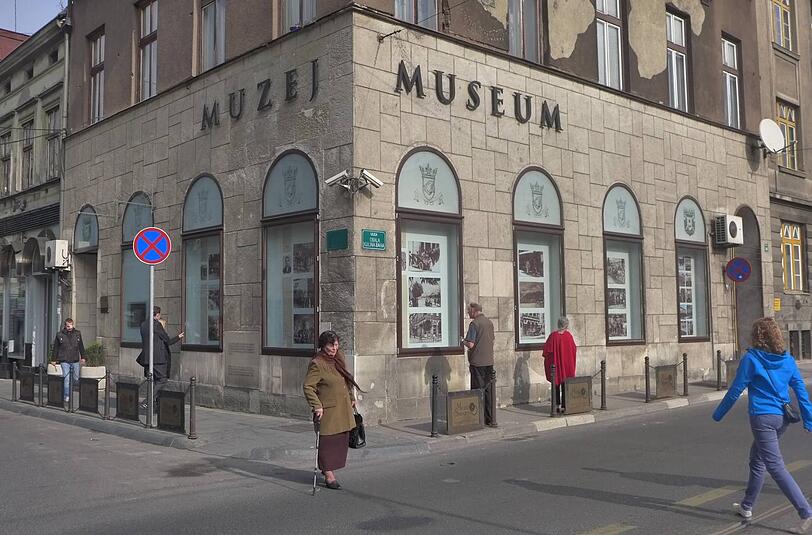An dieser Straßenecke wurde 1914 Erzherzog Franz Ferdinand erschossen, davon berichtet nun das Museum