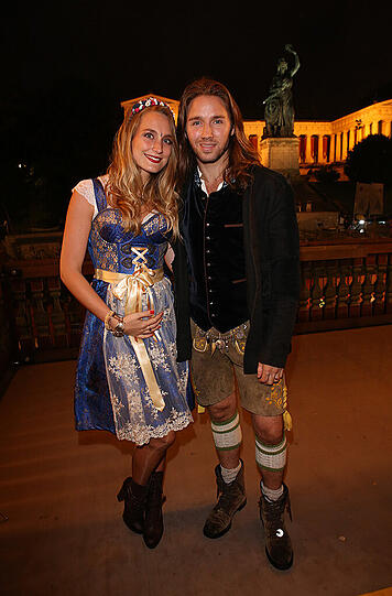 Gil Ofarim mit Ehefrau Verena Brock.