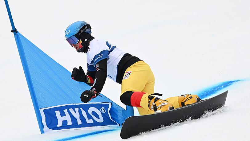 Snowboard: Weltcup, Parallel-Slalom, Mixed. Stefan Baumeister aus Deutschland startet im Mixed Team Wettbewerb.