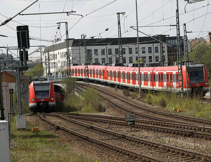 Die Stammstrecke kommt am Ostbahnhof wieder an die Oberfläche.