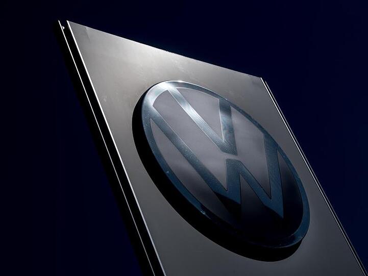 In der VW-Abhöraffäre zum Dauerstreit mit dem Zulieferer Prevent gehen Strafverfolger jetzt auch einem möglichen Brandanschlag nach.