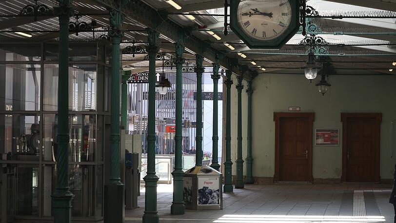Das Innere des Pasinger Bahnhofs wurde zum Teil erhalten.