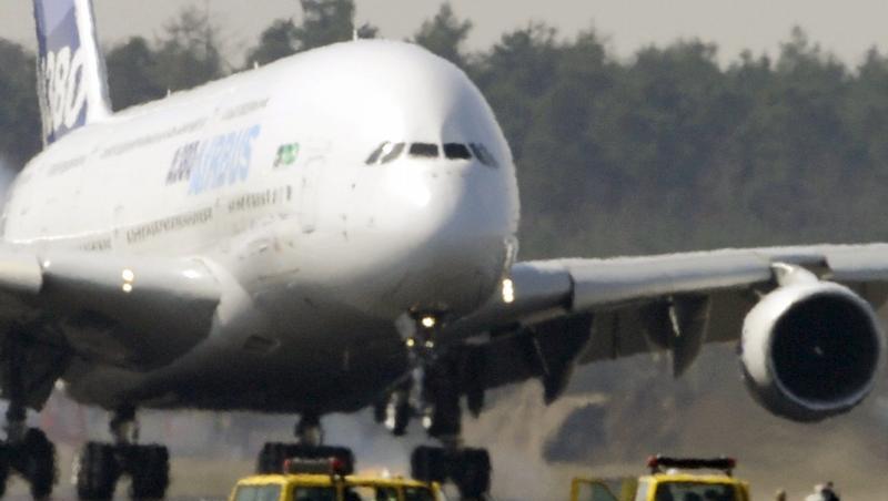 Bick auf den Riesen-Vogel: der Airbus A 380 Bick auf den Riesen-Vogel: der Airbus A 380