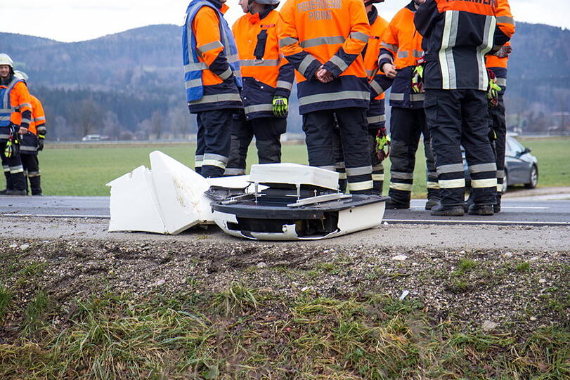 Die Bilder vom Lkw-Unfall in Anger.