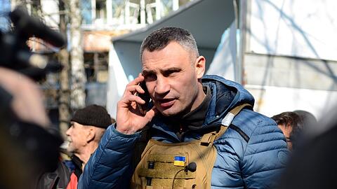 Kiews Bürgermeister Vitali Klitschko ruft die westlichen Verbündeten zu weiteren Waffenlieferungen für die Ukraine auf.