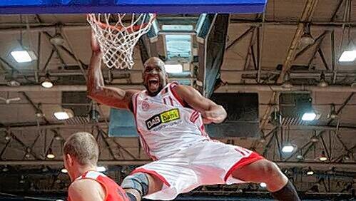 Center Darius Hall machte elf Punkte. Center Darius Hall machte elf Punkte.