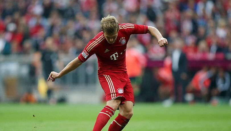 Mit 6:1 gegen Stuttgart verteidigt der FC Bayern die Tabellenführung - und legt den besten Saisonstart seit fünf Jahren hin. Mit 6:1 gegen Stuttgart verteidigt der FC Bayern die Tabellenführung - und legt den besten Saisonstart seit fünf Jahren hin.