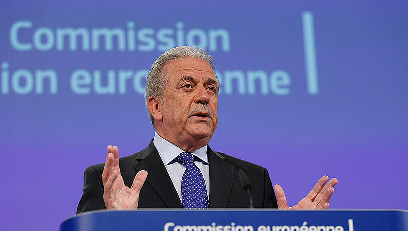 Dimitris Avramopoulos schließt weitere Verhandlungen über die Visaerleichterungen für die Türkei nicht mehr aus. Dimitris Avramopoulos schließt weitere Verhandlungen über die Visaerleichterungen für die Türkei nicht mehr aus.