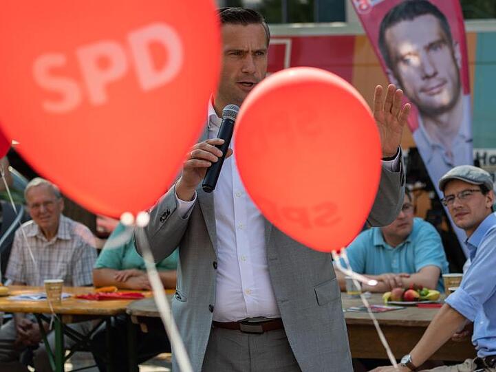 Martin Dulig, Spitzenkandidat der SPD zur Landtagswahl in Sachsen, beim Wahlkampfabschluss in der Innenstadt von Dresden.