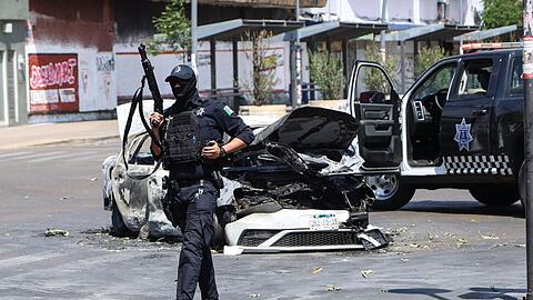 Dutzende Menschen kamen bei den Angriffen ums Leben.