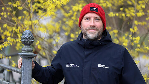 Martin Baumg&auml;rtner (44) ist seit 1. M&auml;rz der neue Verwaltungschef des Englischen Gartens   (mit Hofgarten, Finanzgarten und Maximiliansanlagen). Zuvor war der Landschaftsarchitekt und Stadtplaner Parkpfleger am Schloss Nymphenburg. Aufgewachsen ist er in Bogenhausen als Kind von Herzens-Schrebergartlern.
