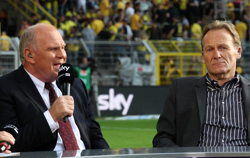 Dass sich Bayern und BVB kabbeln, hat durchaus Tradition. So gerieten Bayern-Präsident Uli Hoeneß (l.) und Dortmund-Geschäftsführer Hans-Joachim Watzke schon oft aneinander. Zum Beispiel im vergangenen April: "&bdquo;Die Märchen von arm und reich kann er sonst wem erzählen. Er muss aufpassen, dass er nicht der zweite Willi Lemke wird", ätzte Hoeneß da.
