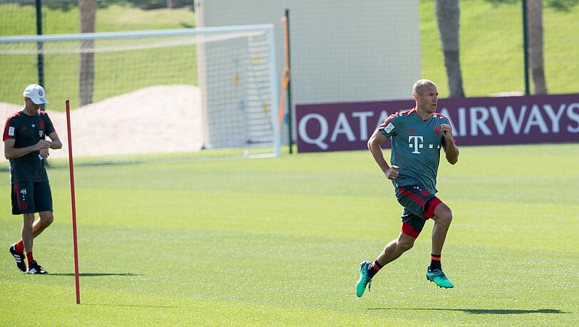 Arjen Robben musste im Trainingslager des FC Bayern alleine trainieren. Arjen Robben musste im Trainingslager des FC Bayern alleine trainieren.