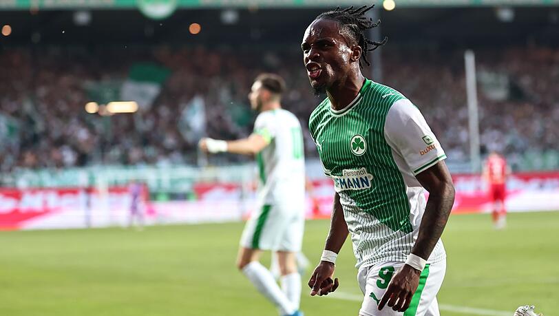 Noel Futkeu zeigt, warum er Torschützenkönig der 2. Bundesliga ist. Noel Futkeu zeigt, warum er Torschützenkönig der 2. Bundesliga ist.