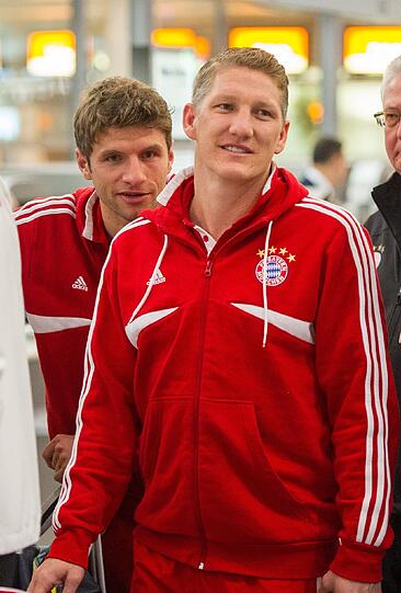 Die Bayern-Stars checken am Flughafen München ein. Sie sind unterwegs ins Trainingslager nach Doha/Katar. Die Bilder vom Abflug.