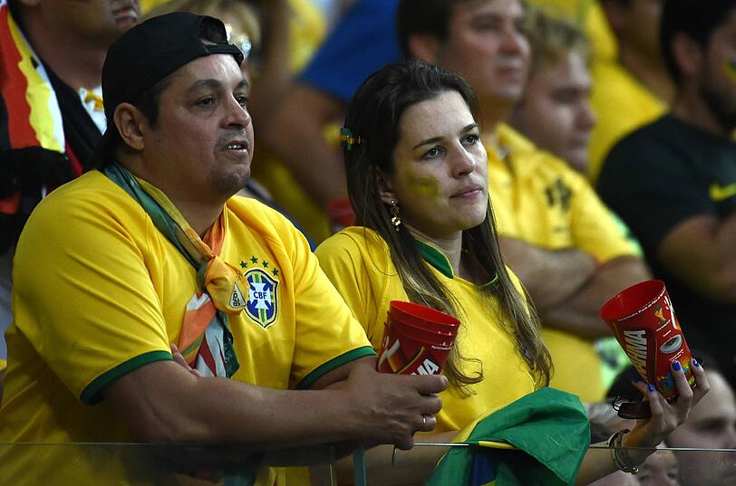 Die brasilianischen Fans konnten es nicht fassen. Ergreifende Szenen der Trauer. Die Bilder.