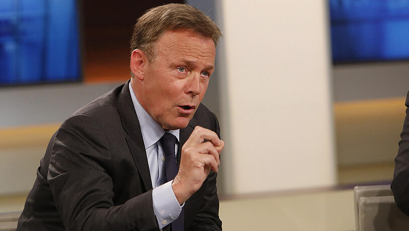 SPD-Fraktionschef Thomas Oppermann spricht in der TV-Sendung "Anne Will". SPD-Fraktionschef Thomas Oppermann spricht in der TV-Sendung "Anne Will".