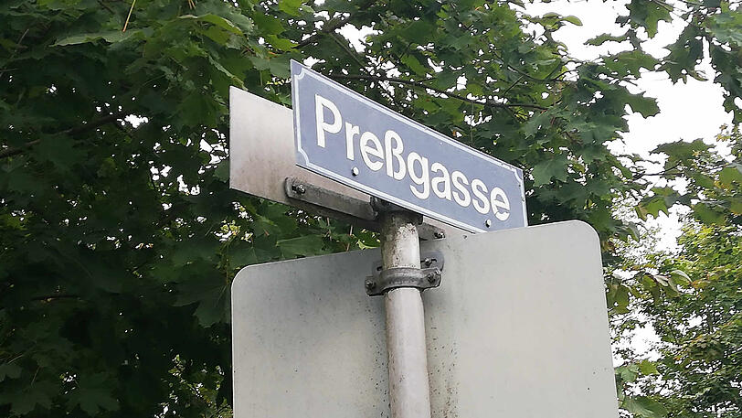 An der Preßgasse hat eine Firma unerlaubt Bäume gefällt. Jetzt sind 100.000 Euro Bußgeld fällig.