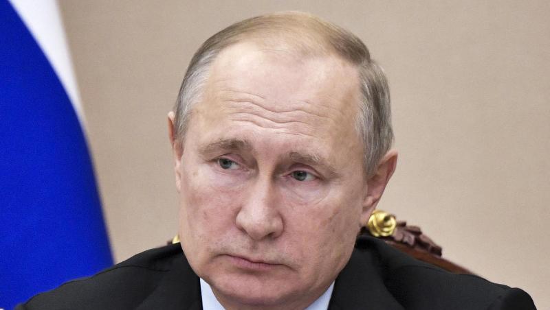 Der russische Präsident Wladimir Putin während einer Kabinettsitzung. Der russische Präsident Wladimir Putin während einer Kabinettsitzung.
