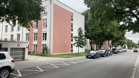 In den vergangenen Wochen und Monaten muss immer wieder die Polizei zum Wohnheim an der Ritter-von-Schoch-Straße ausrücken, weil einige wenige Krawall machen und sogar handgreiflich werden.