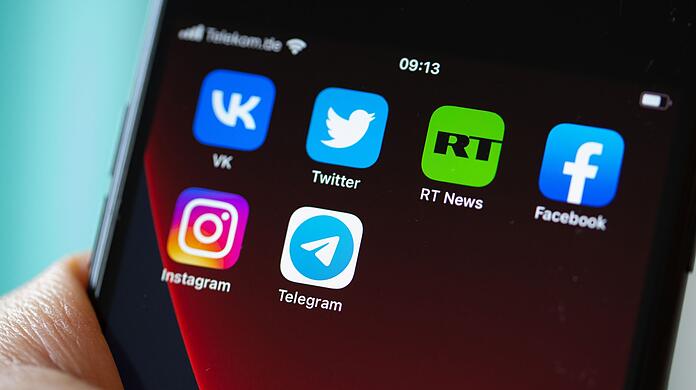 Soziale Netzwerke spielen eine wichtige Rolle für Russinnen und Russen, um an unabhängige Informationen zu gelangen.