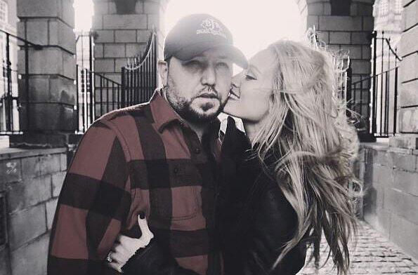 Jason Aldean hat in Mexiko die Sängerin Brittany Kerr geheiratet