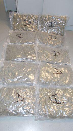 Die beiden Männer transportierten über 20 Kilo Marihuana im Kofferraum.