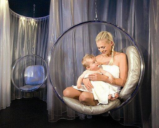 Im Babyclub werden Kinder ab dem siebten Lebenstag liebevoll umsorgt.