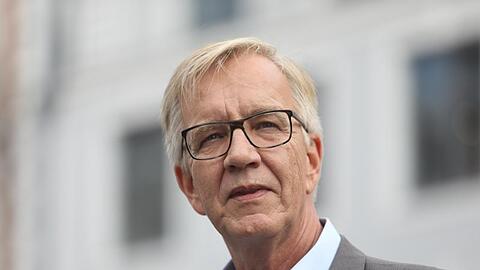 Nach Ansicht von Dietmar Bartsch sollte die Kanzlerin die Bahn anweisen, die Forderungen der GDL zu erfüllen.