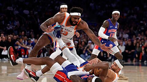 Dennis Schröder (hinten) und die Detroit Pistons setzten sich diesmal in einer umkämpften Partie gegen die New York Knicks durch.