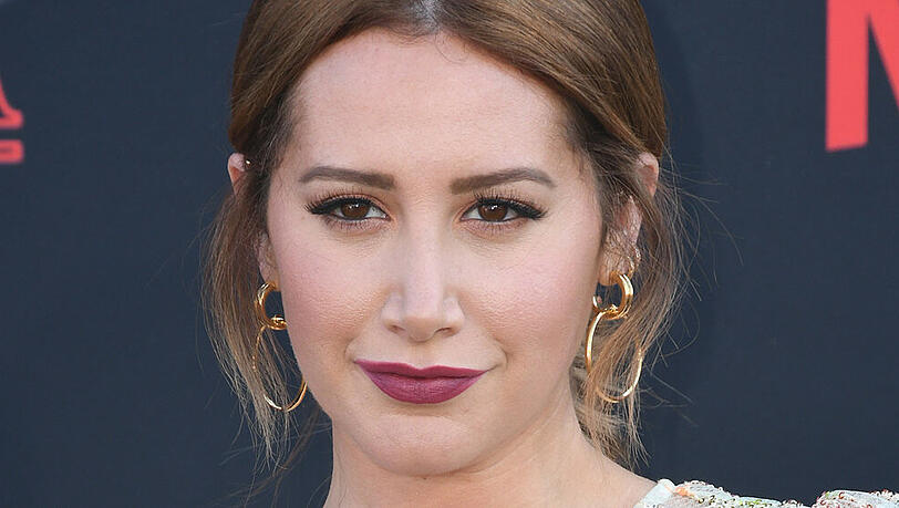 Ashley Tisdale überzeugt mit ihrem Make-up Ashley Tisdale überzeugt mit ihrem Make-up