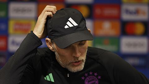 Thomas Tuchel, Trainer vom FC Bayern, nimmt an einer Pressekonferenz im Old Trafford teil.