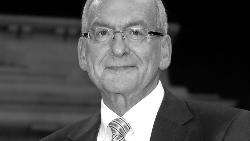 Peter Zwegat, Schuldnerberater in der RTL-Doku-Soap "Raus aus den Schulden", ist mit 74 Jahren verstorben.