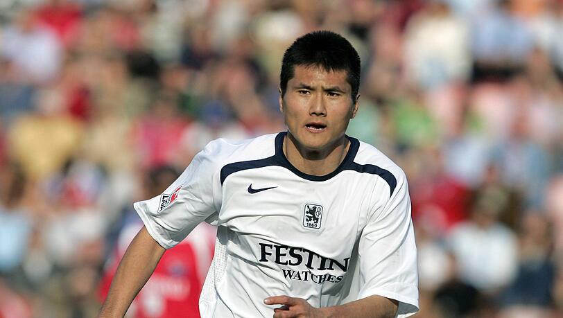 Shao Jiayi spielte von 2002 bis 2006 für den TSV 1860 München. Shao Jiayi spielte von 2002 bis 2006 für den TSV 1860 München.
