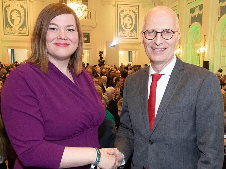 Für den Hamburger Bürgerschaftswahlkampf zeichnet sich ein Duell der Spitzenkandidaten von SPD und Grünen, Peter Tschentscher und Katharina Fegebank, ab.